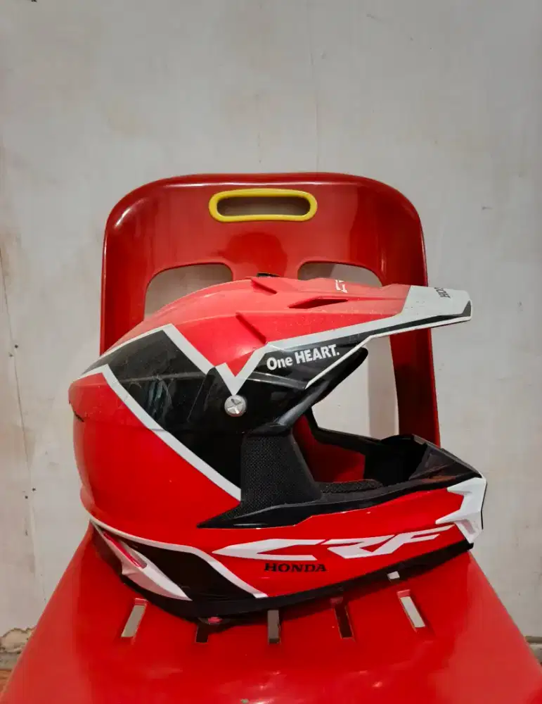 Helm CRF original