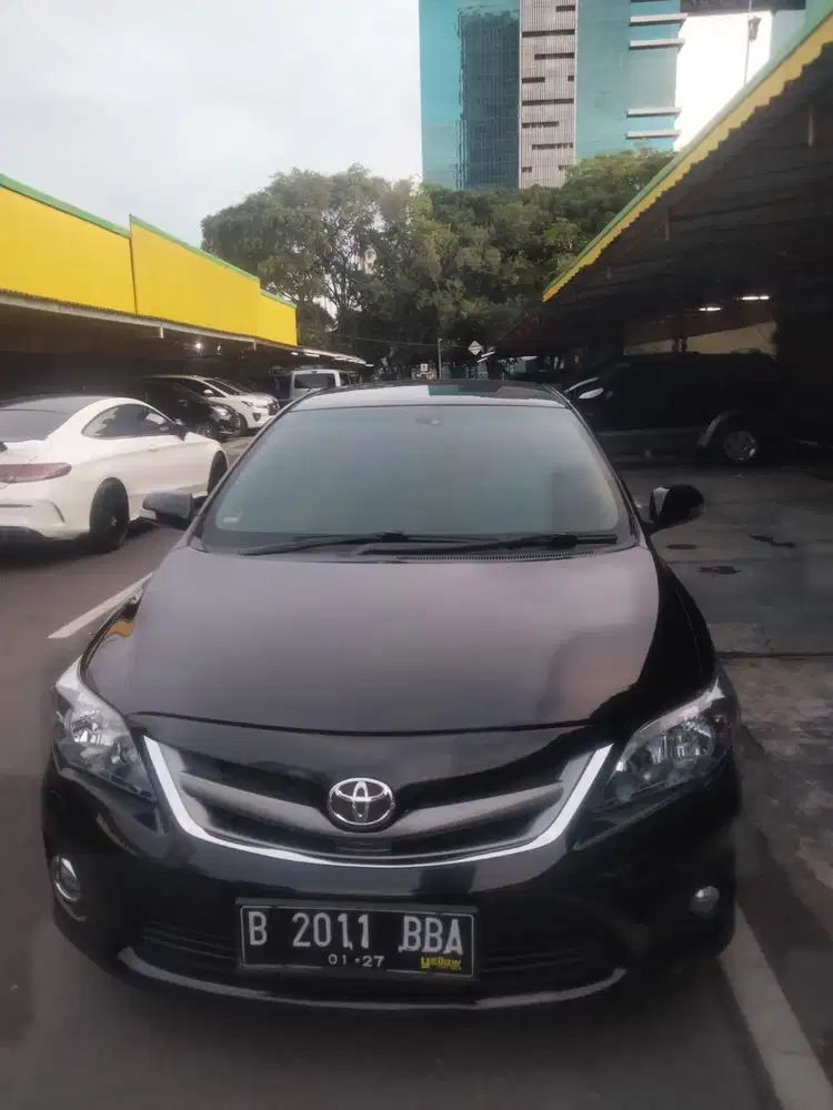 TOYOTA ALTIS V 2.0 AT TAHUN 2011 HITAM