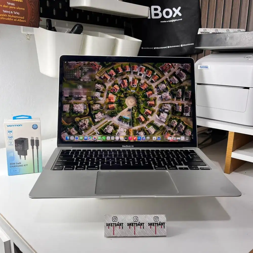 MacBook Air M1 8/256gb iBox Silver Battery Health 83%