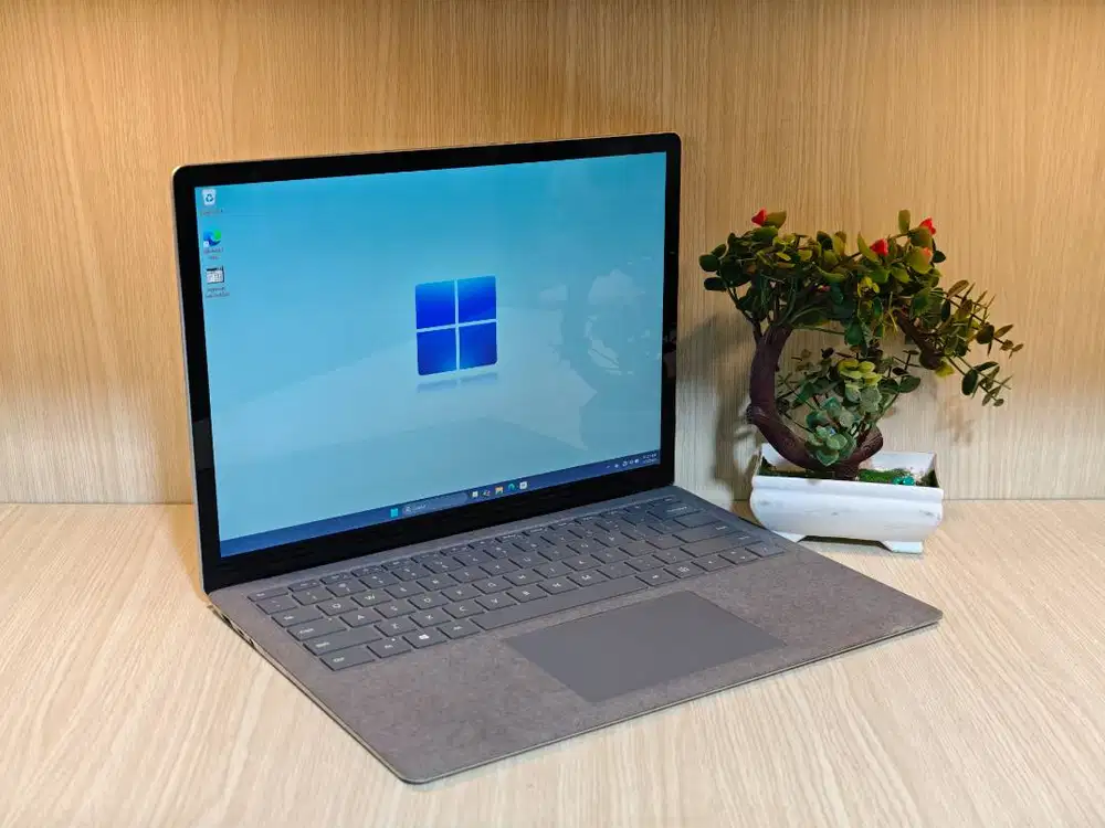 Microsoft Surface Laptop 3 13.5” – Core i7 / 16GB / 512GB – Layar 2K