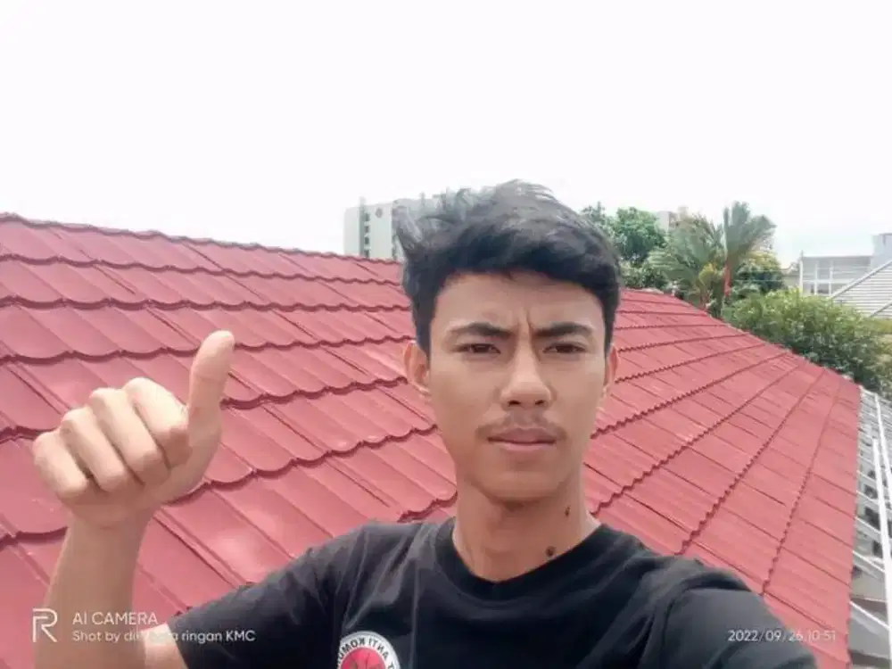 RENOVASI ATAP LAMA GENTI BAJA RINGAN TERPASANG
