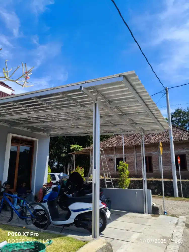 Terasa baja ringan terpasang