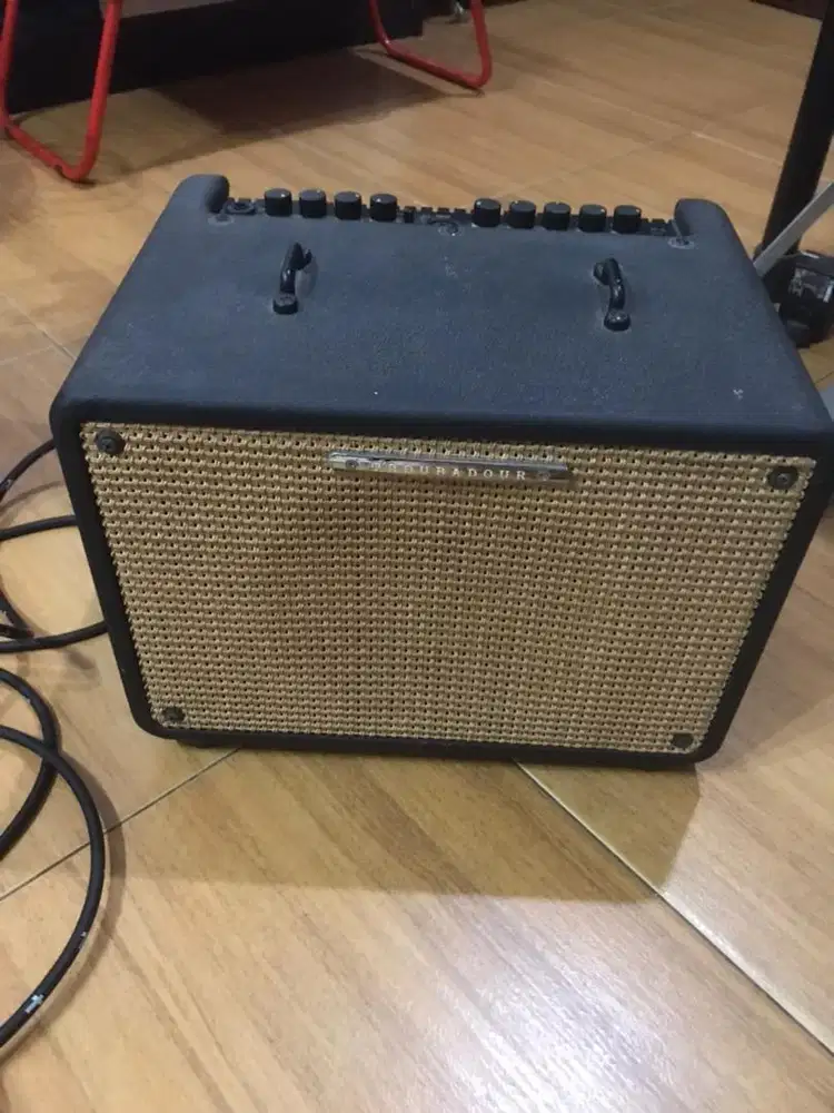 Ibanez Troubadour ​Ibanez T30II Troubadour.  Gitar Akustic Amplifier