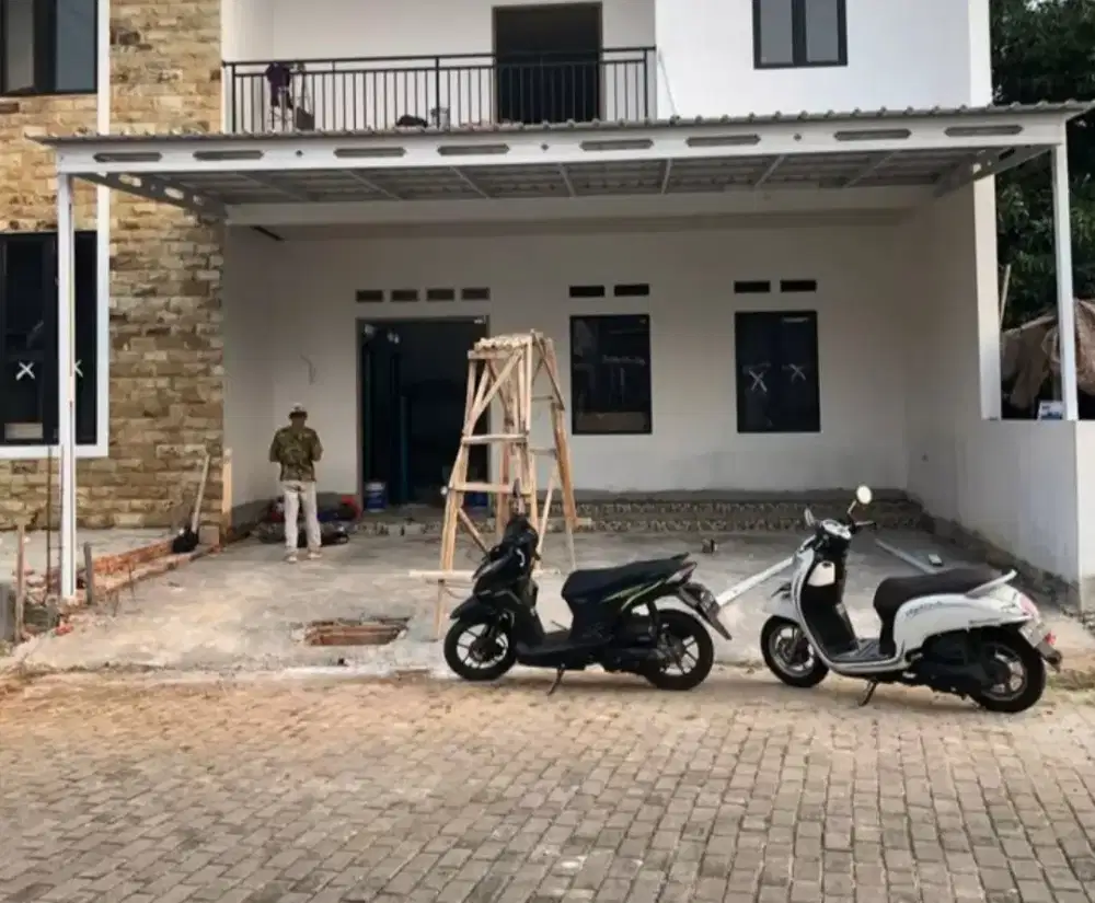 Teras rumah dari baja ringan terpasang kuat kokoh