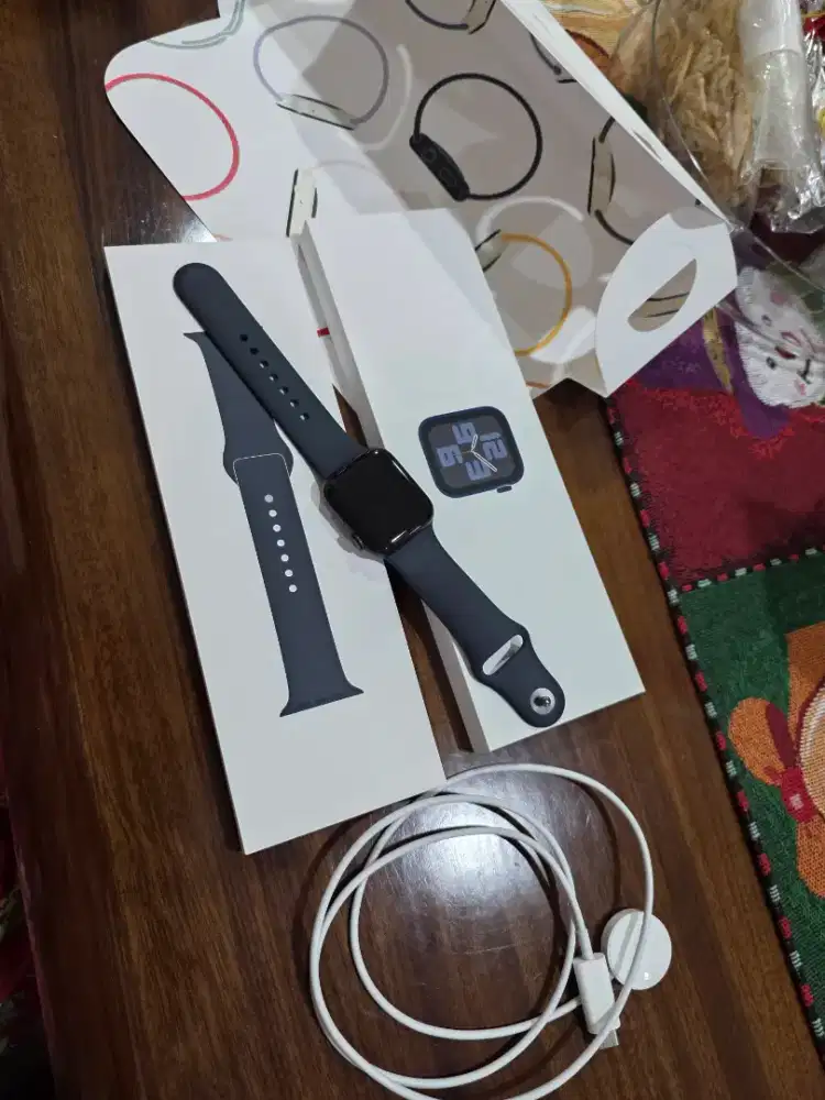 Apple watch se2 40mm black exs ibox