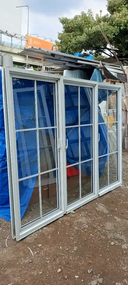 Jendela aluminium variasi 3 daun 160x210