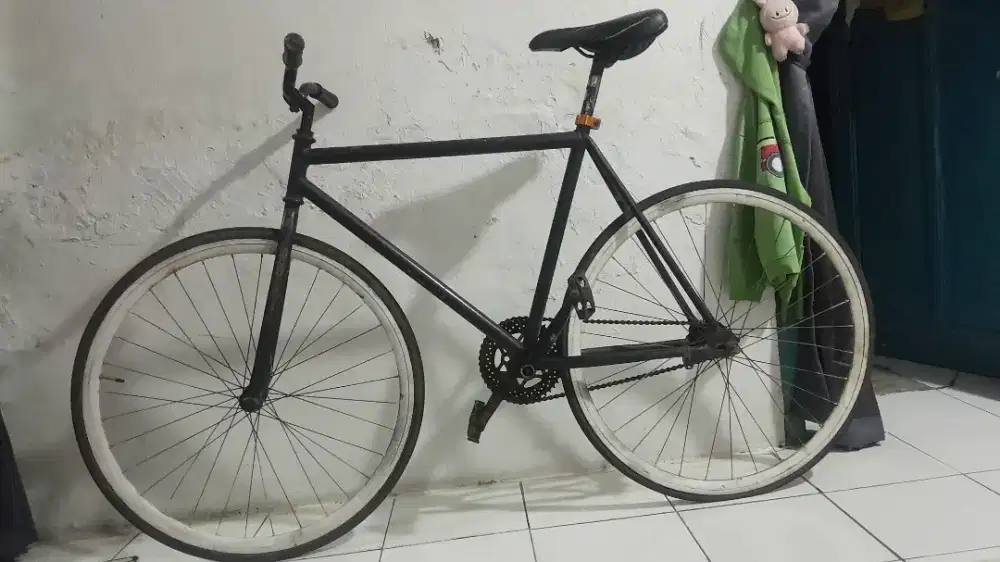 Sepeda fixie kondisi apa adanya