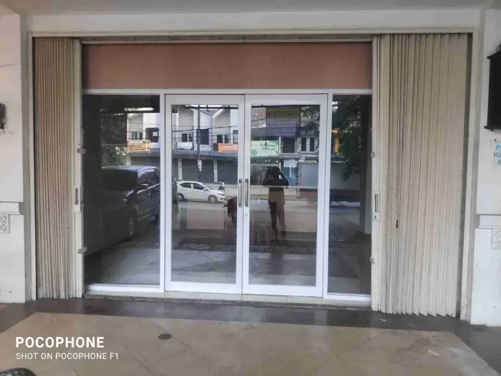 Dijual / Disewa Ruko di  Harapan Indah Bekasi