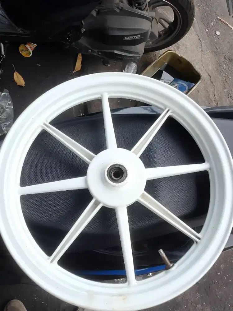 VELG VROSSI P8 PUTIH