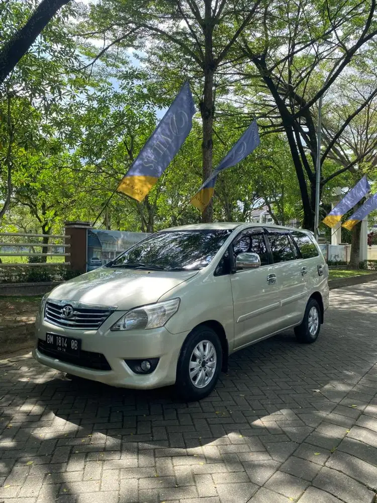 Dijual cepat Toyota Innova Diesel 2.5 G Manual tahun 2013