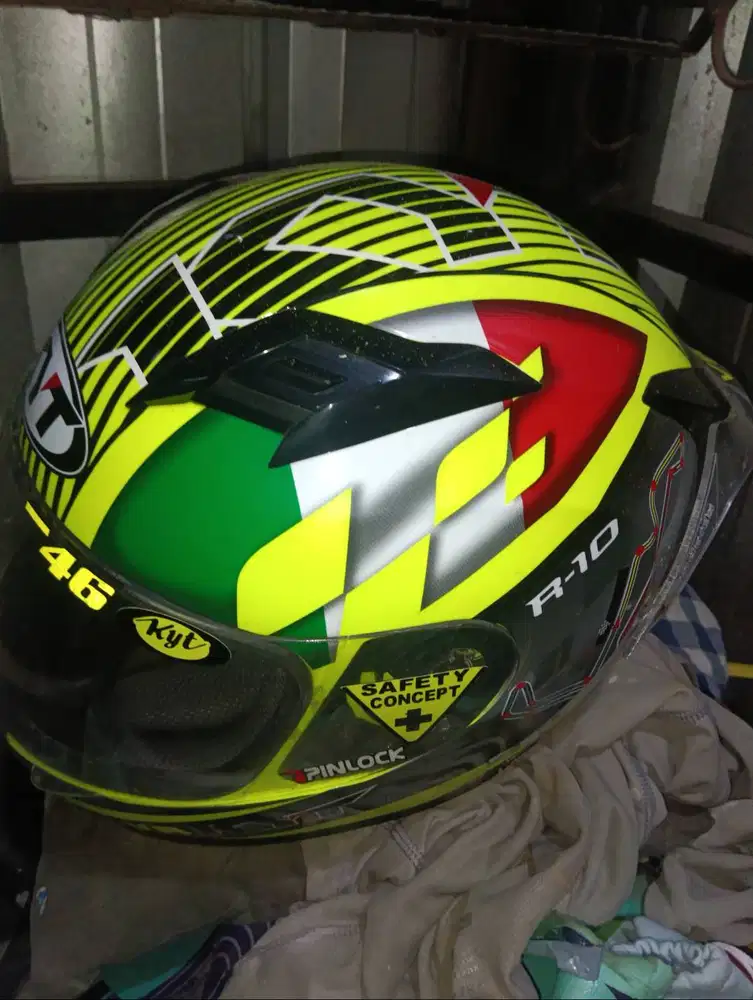 KYT R10 ,Jual minus Pemakaian cek saja