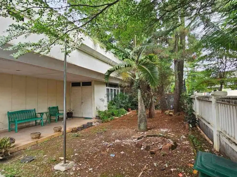 Rumah Dengan Tanah 1 Hektar Lokasi Komplek Cinere Akses Cinere Raya