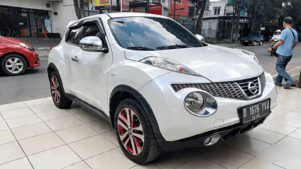 JUKE 1.5 RX AT Red EDITION 2013 | 2014 (km.low 53rb istimewa  )