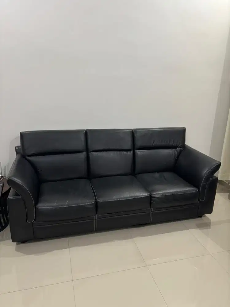 Sofa Kulit Hitam 3+1
