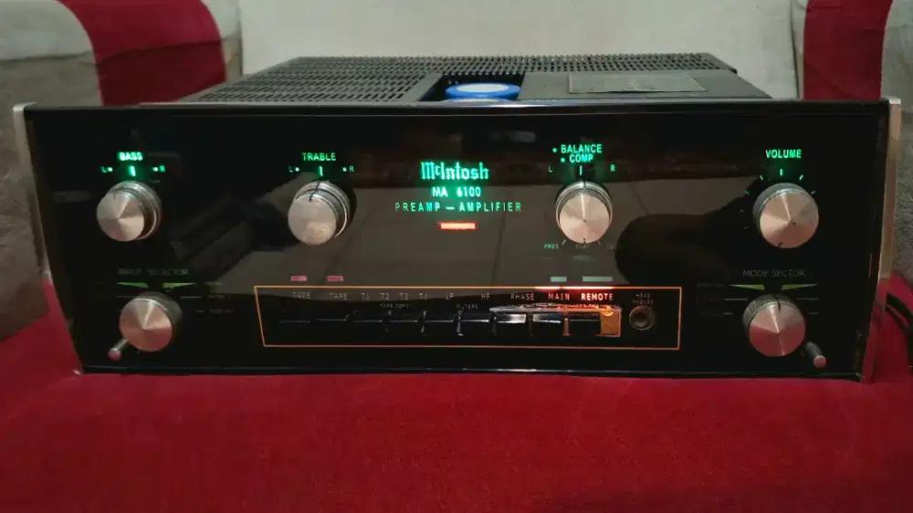 Amplifier stereo McIntosh MA6100