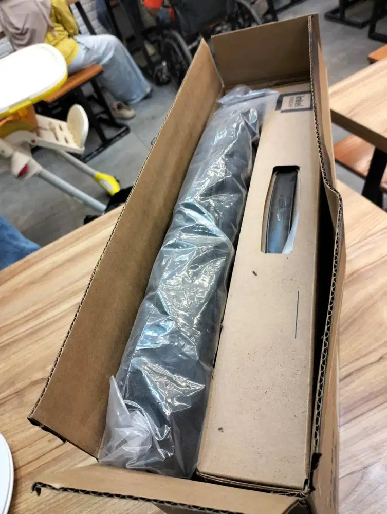 Laptop ASUS VivoBook 14 Fulset RAM 8GB SSD 256GB Fulset Tipe baru