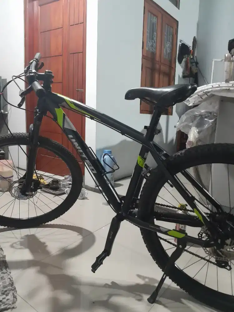 Sepeda Gunung MTB DETROIT  2.00
