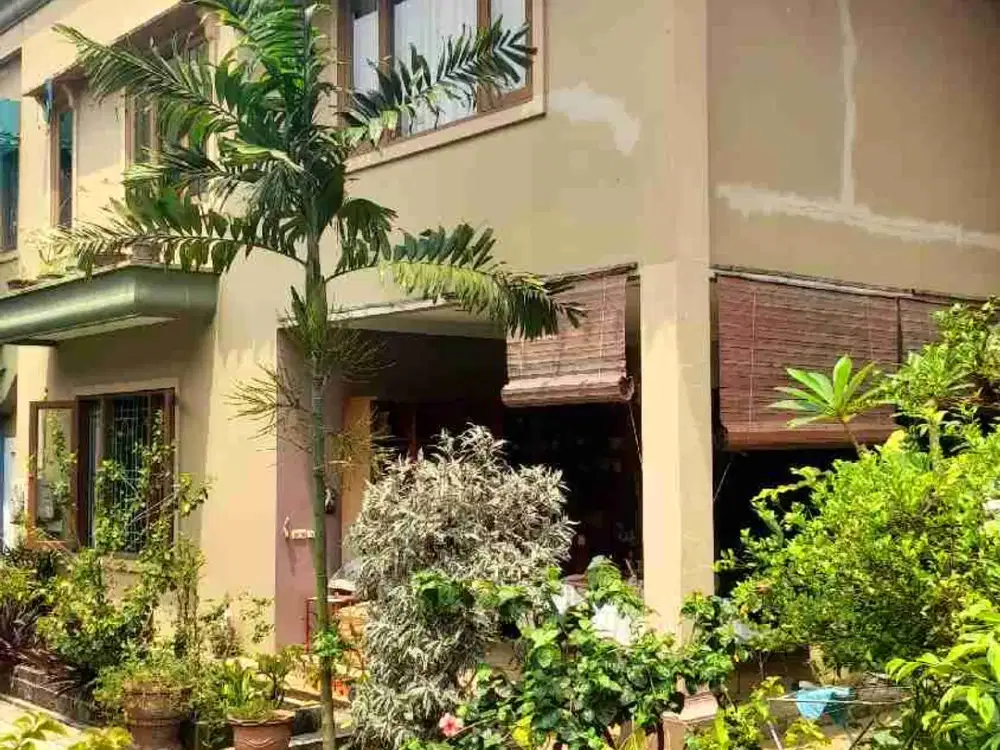 Rumah Dijual 2 Lantai di Bali View Kintamani Pisangan Ciputat Dekat MRT Lebak Bulus Jakarta Selatan