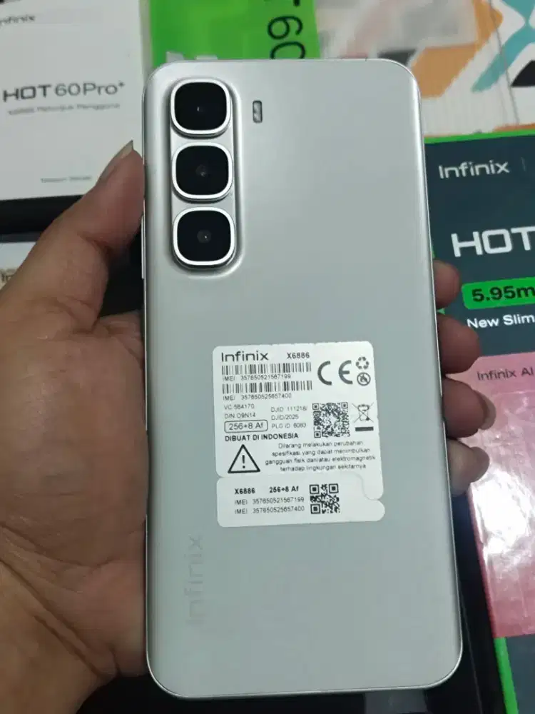 Infinix hot 60 Pro+ ram 8/256 mulus no minus
Fullset masih bergaransi