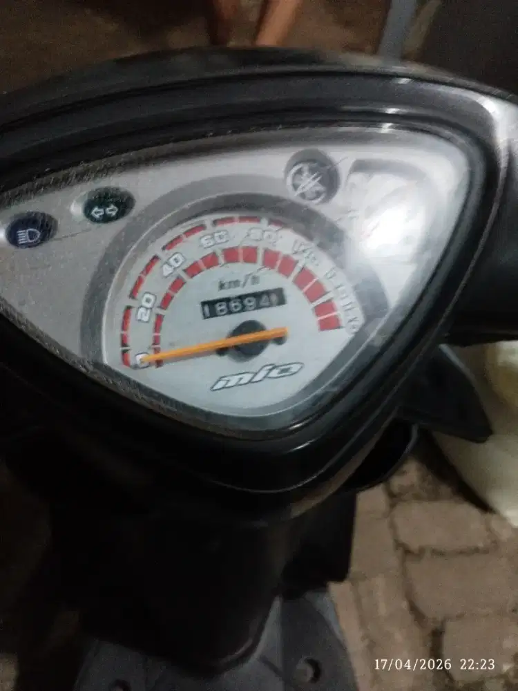 Mio smile tahun 2008 ss lengkap sampai faktur ada  motor hidup