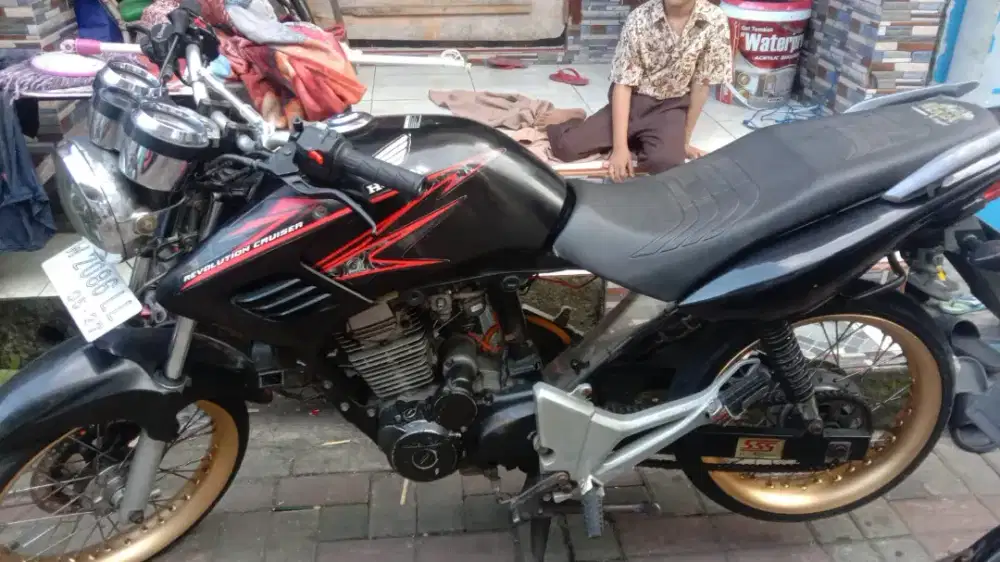 di jual motor Tiger Revo thn 2007,ss lengkap hidup