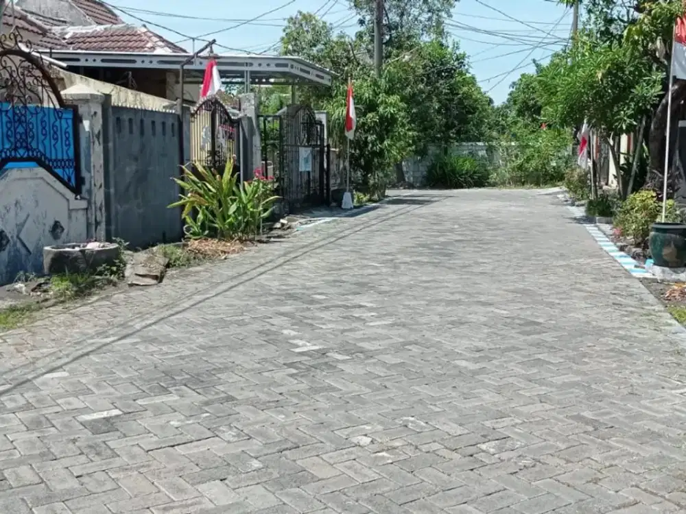 Jual rumah hitung tanah tengah kota Sidoarjo dekat pusat bisnis dan mall publik