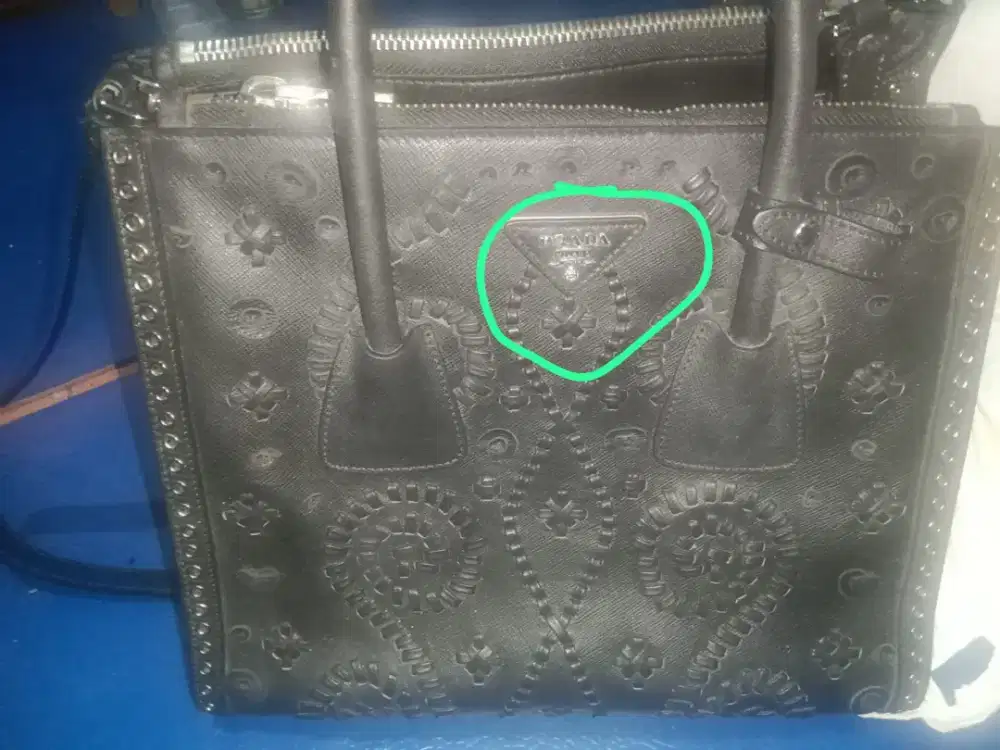 Tas Prada Second