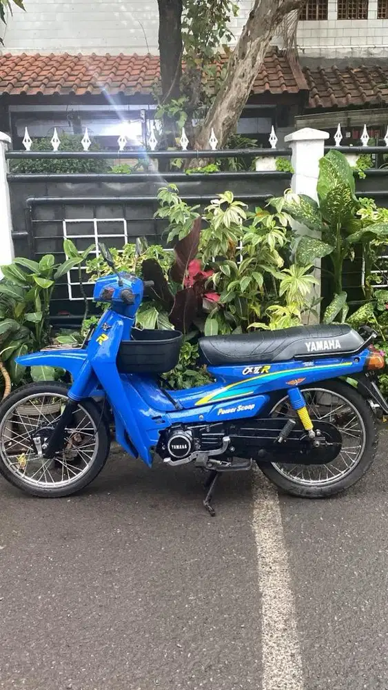 Yamaha alfa biru