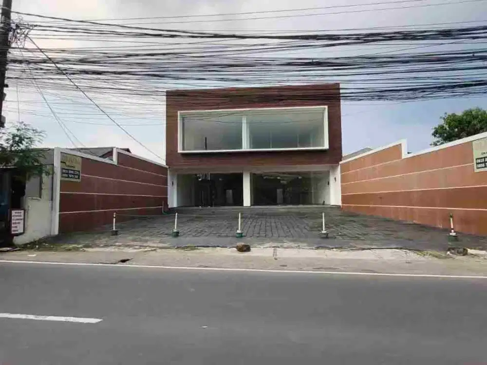 DIJUAL RUKO BANGUNAN BARU DI LOKASI YANG SANGAT STRATEGIS DI JAGAKARSA JAKSEL