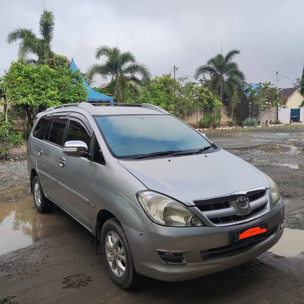 Innova Bensin 2.0 V MT