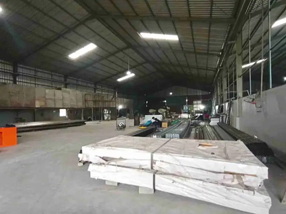 Pabrik Gudang di Kepatihan Menganti