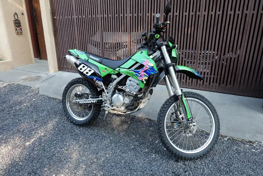 Dijual klx 250 2015 cbu (low km, service record)