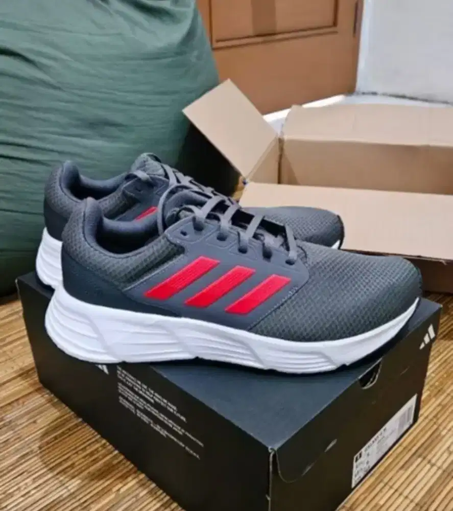 Sepatu Adidas Original Size 42