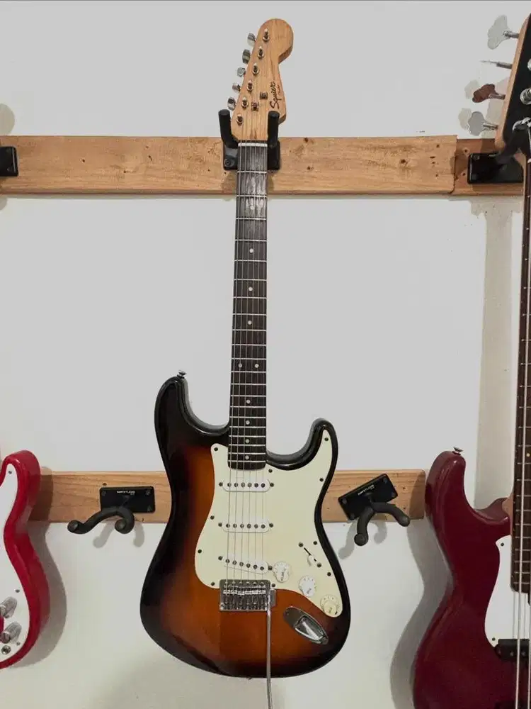 Gitar Squier Stratocaster Bullet th 2004