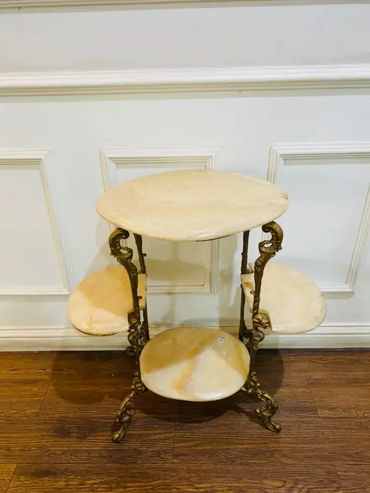 MEJA TINGKAT MARMER ANTIK