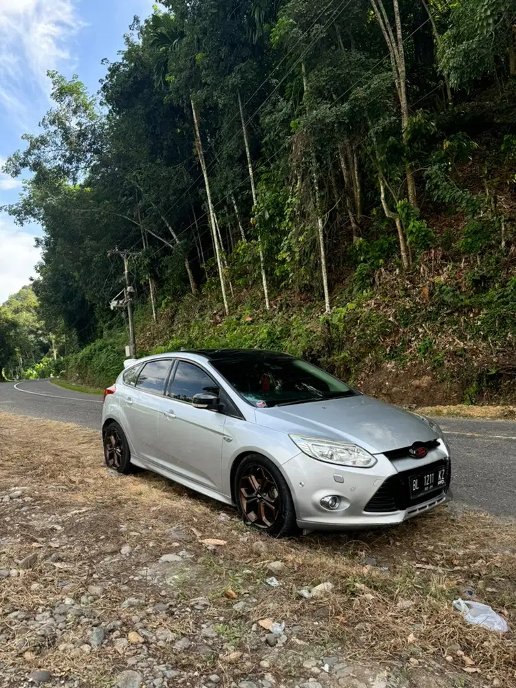 Jual Mobil FORD FOCUS Matic 2012
