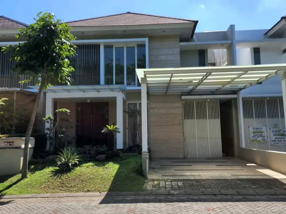 Disewakan Rumah Stonegate Full Furnish 2LT 4KT LT264m Dekat Universitas Ciputra Surabaya Barat