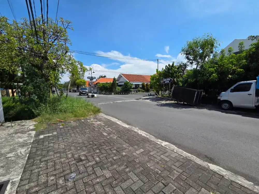 Disewakan rumah bagus ex caffe design mewah Jemursari Surabaya