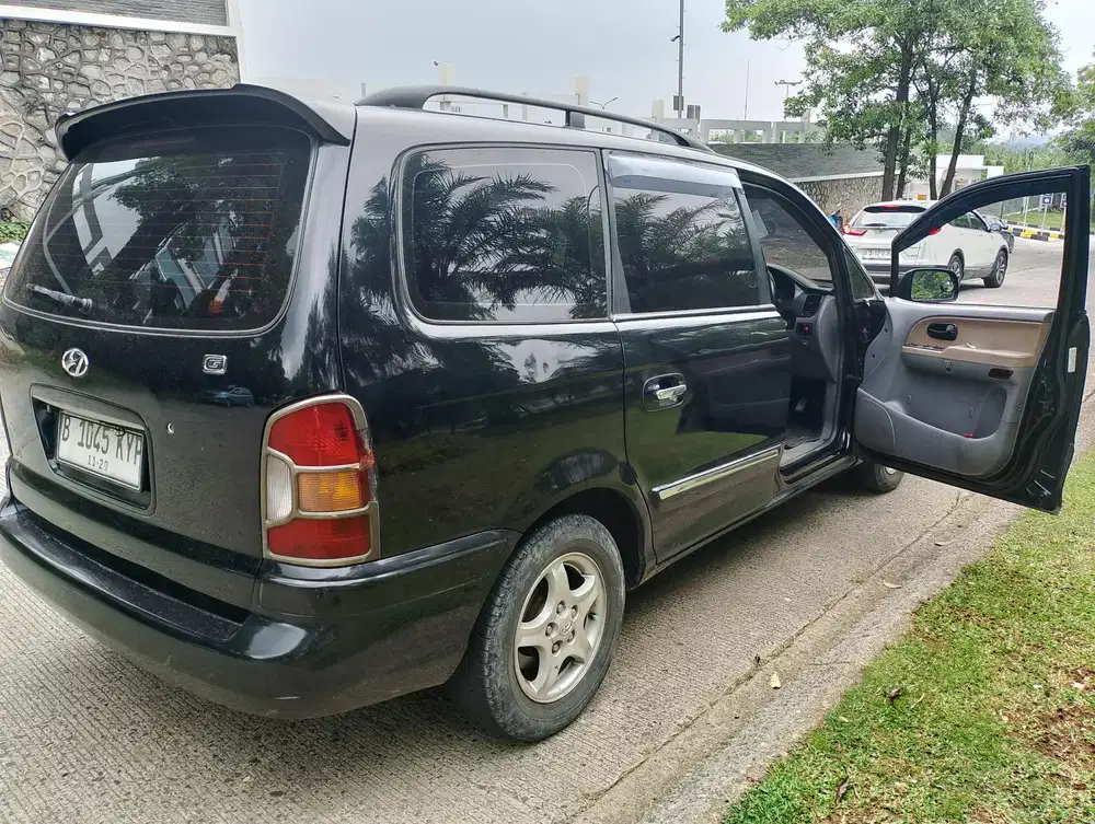 Hyundai Trajet 2000 Bensin