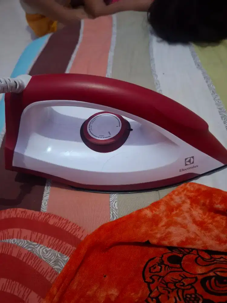 Di jual Setrika ELECTROLUX