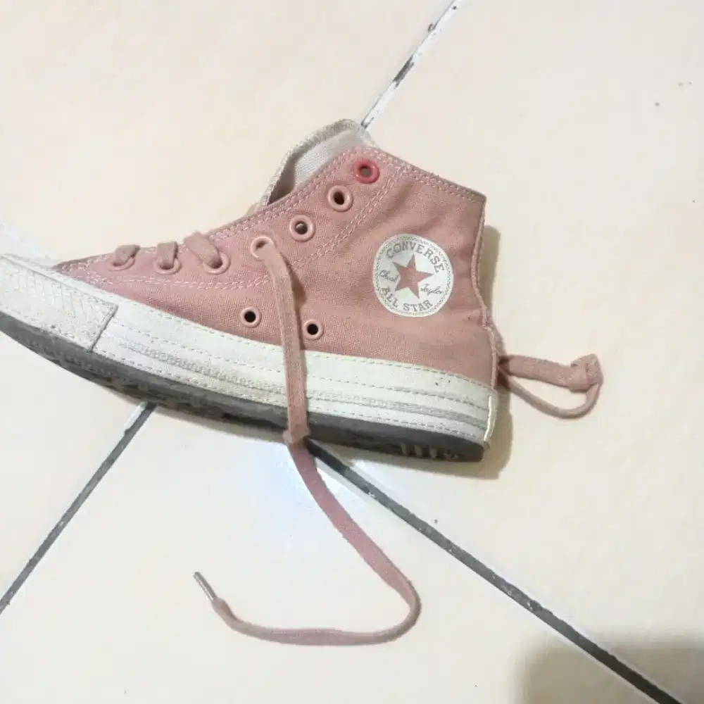 Sepatu Converse all Star