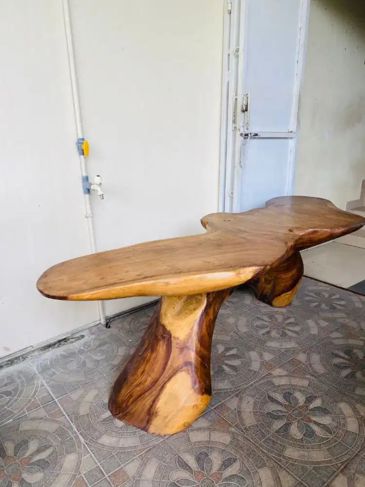 MEJA KAYU SOLID MEJA AKAR