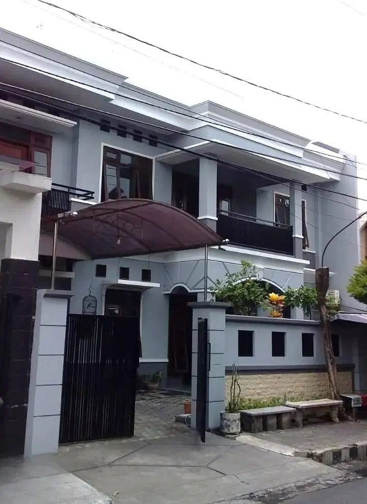 Rumah Luas Manyar Tirtoyoso Surabaya - Potensi Rumah Kos & Keluarga Be