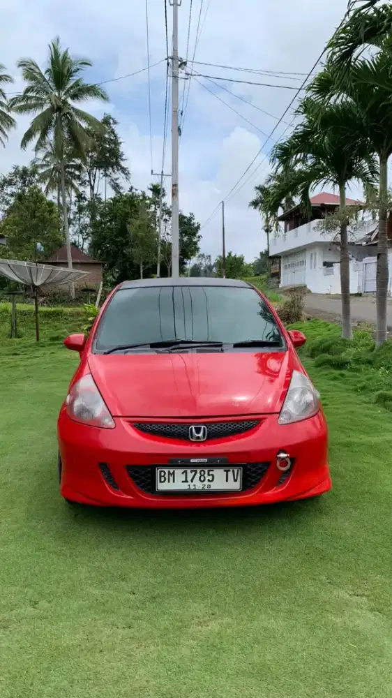 Di Jual Mobil Honda Jazz vitec 2006