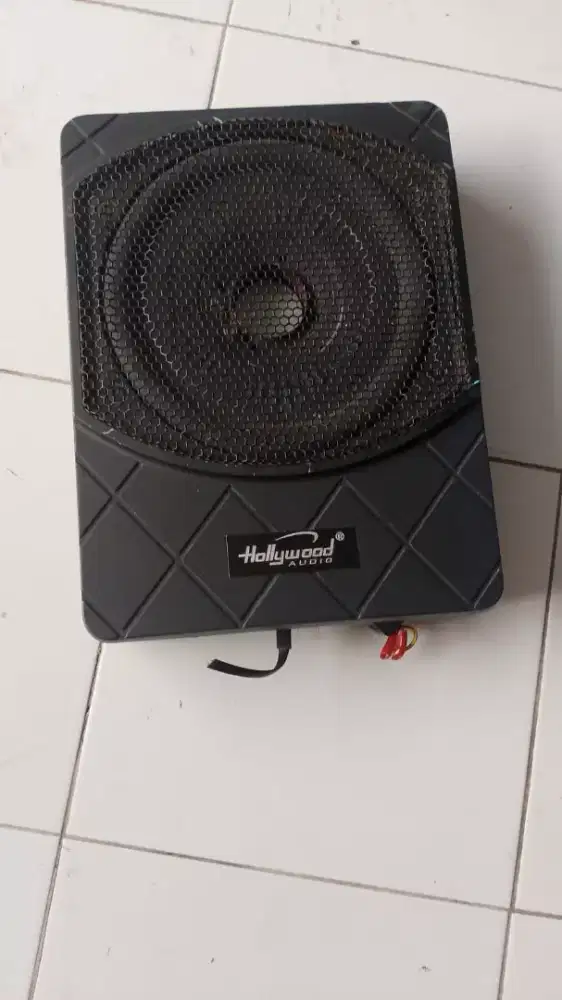 Subwoofer kolong 2nd Hollywood