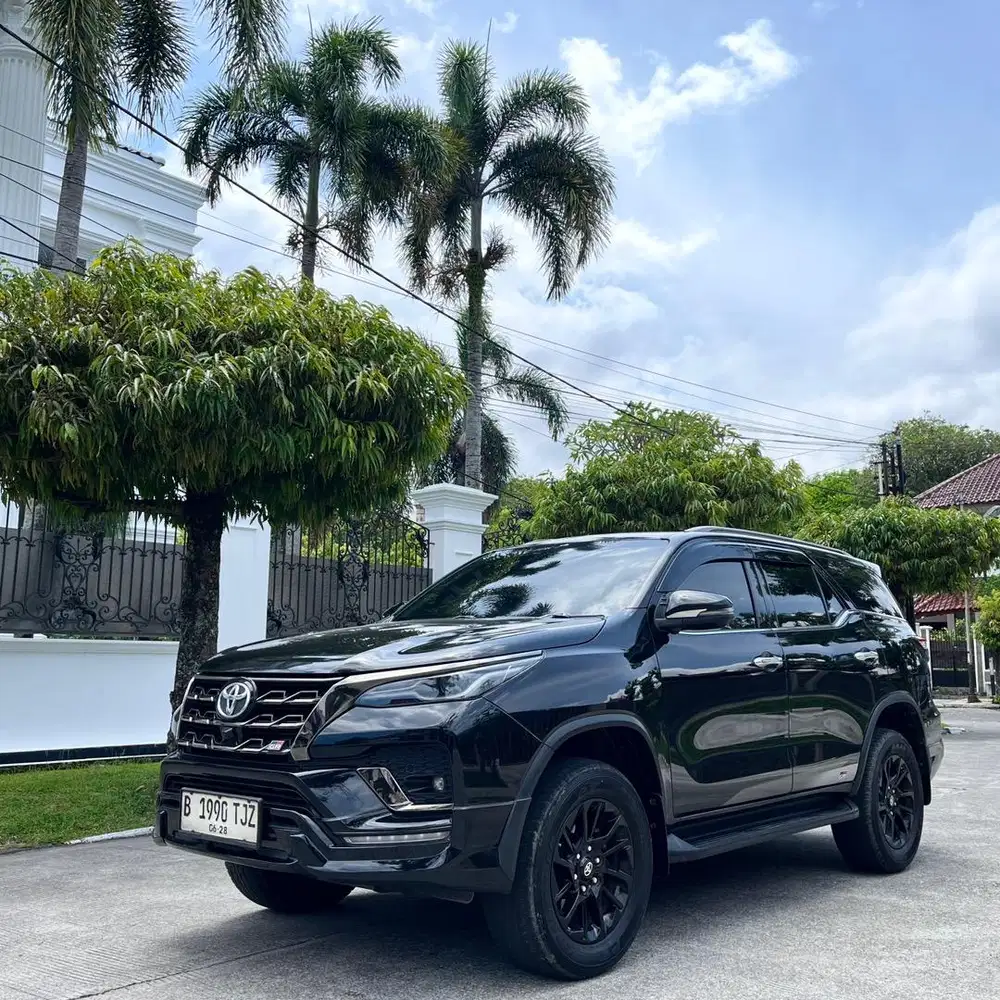 Fortuner Vrz 2.8 gr sport 2023 istimewa (dp 30 jt)