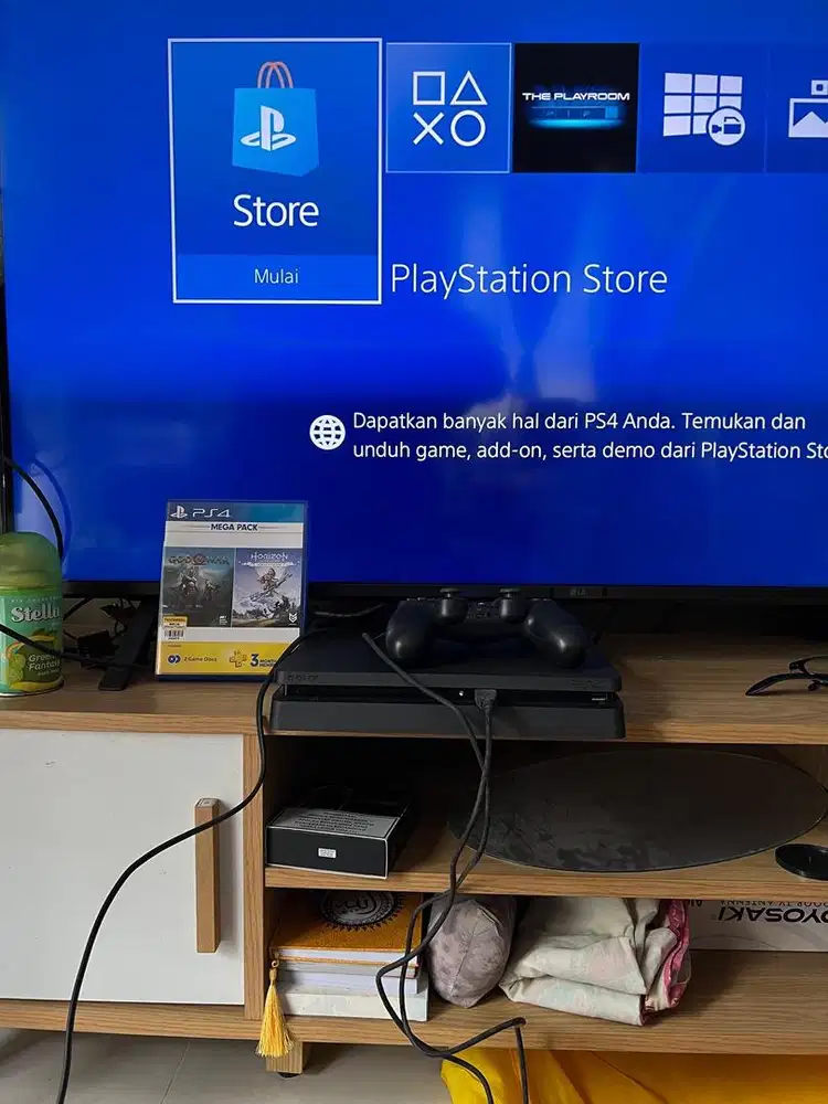 PS4 Slim 1TB Jet Black - Kondisi Mulus Like New (Resmi Sony Indonesia)