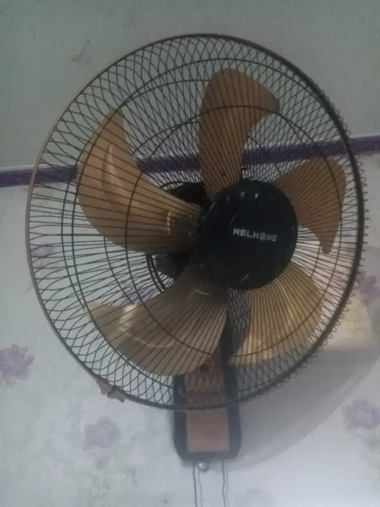 Kipas angin gantung  kondisi metong