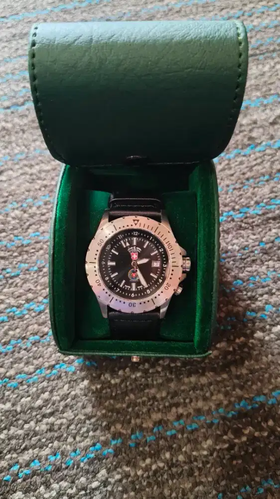 Like new SWISS Military SAF Singapore original asli