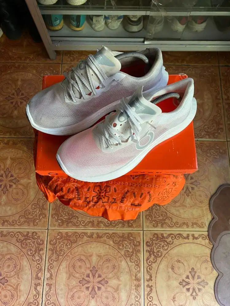 Sepatu Running Ortuseight Hyperdrive 2.2